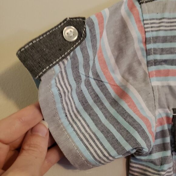 QUAD SEVEN BOYS BUTTON DOWN SHORT SLEEVE SHIRT 4 - Picture 3 of 5